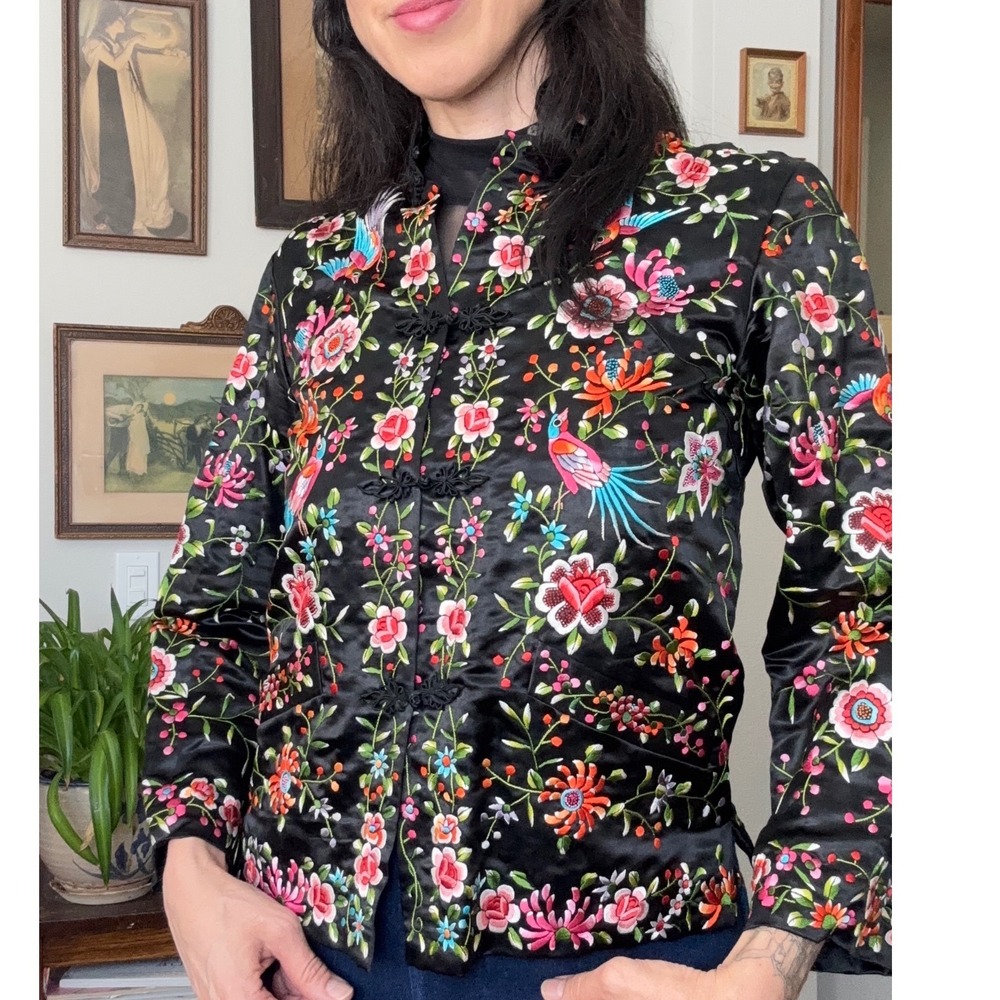 Vintage Plum Blossoms Silk Embroidered Jacket Black Floral Bird Mandarin Size 34 - Picture 1 of 9